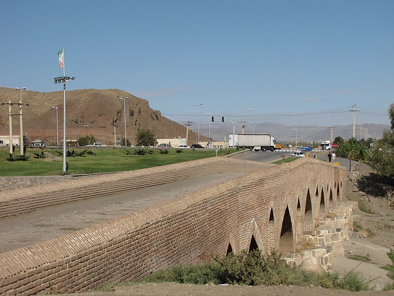 File:Khatoon Bridge444.jpg