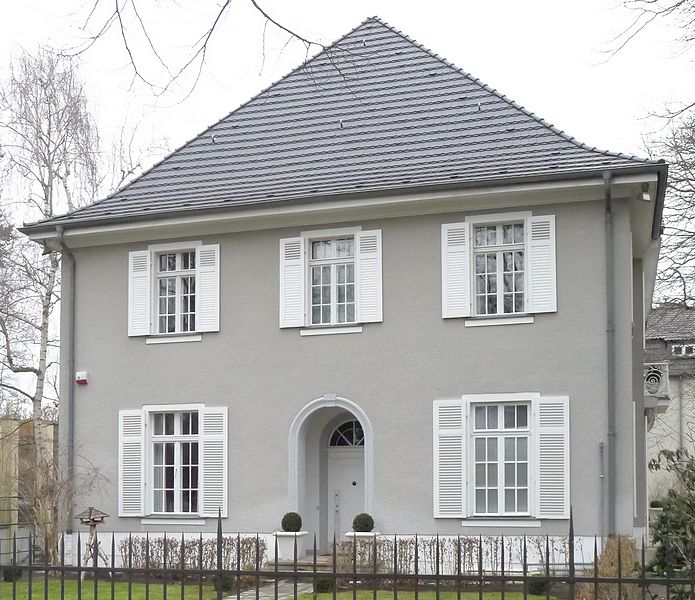 File:Kissinger Straße 56.jpg