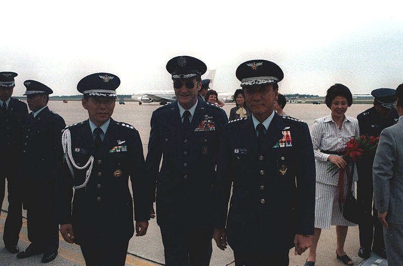 File:Korean Air Force GEN Eung Yul Yoon, right, is welcomed upon his arrival in the United States for a visit.jpeg