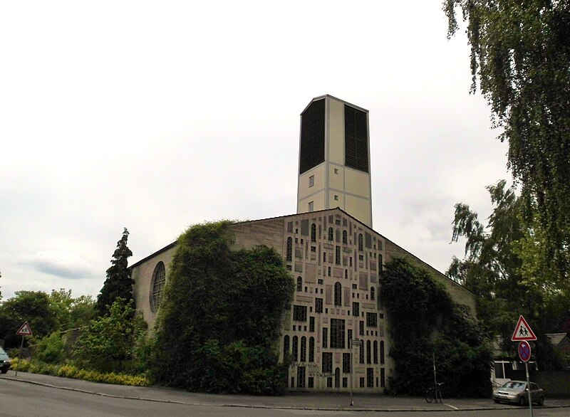 File:Kreuzkirche Göttingen 04.jpg