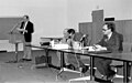 Paul Kurtz, Philip Klass, Kenneth Rommel e Robert Sheaffer em um debate sobre Ovnis em 1983, na conferência do Comitê para a Investigação Cética em Buffalo, Nova Yorque, EUA