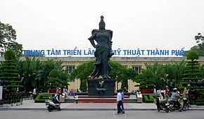 Lê Chân monument in Hải Phòng city.JPG