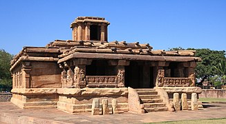Il tempio di Ladkhan Shiva del V secolo, nel sito del tempio indù-giainista-buddista di Aihole, nel Karnataka.