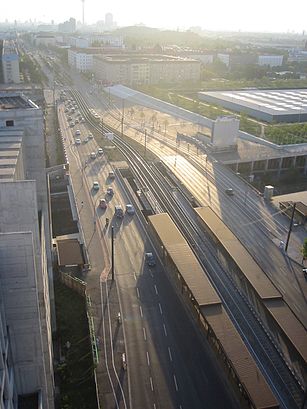 So kommt man zu der Landsberger Allee mit den Öffentlichen - Mehr zum Ort Hier