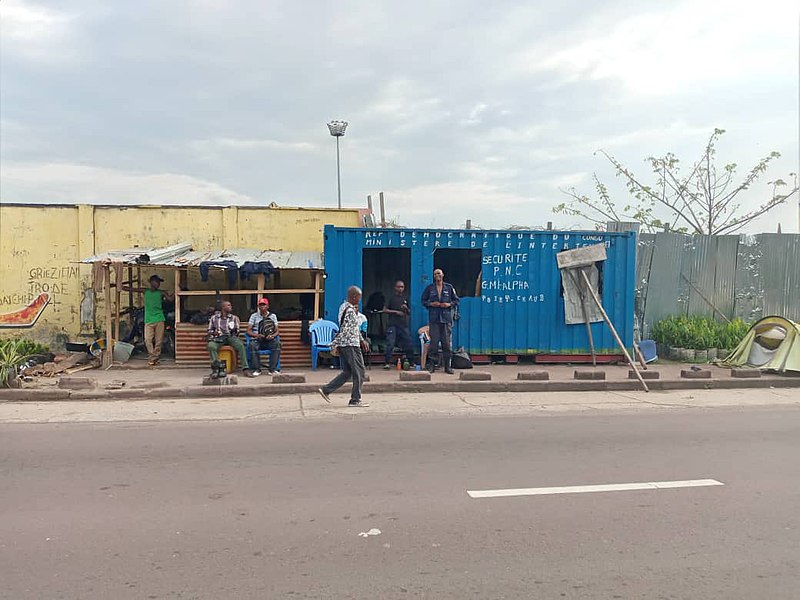 File:Local Police Station on the Side Walks of Ave Wagenia, KInshasa- DRC.jpg