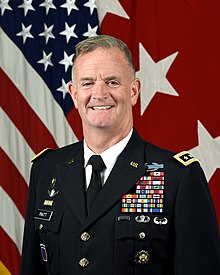 Генерал-лейтенант Вальтер Э. Пиатт.jpg