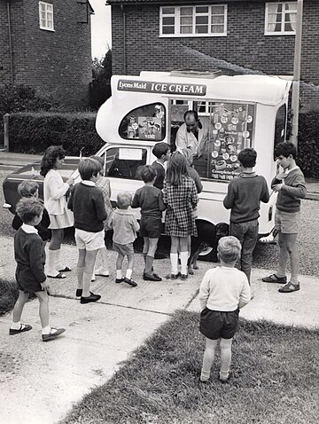 File:Lyons Maid Ice Cream Van.jpg