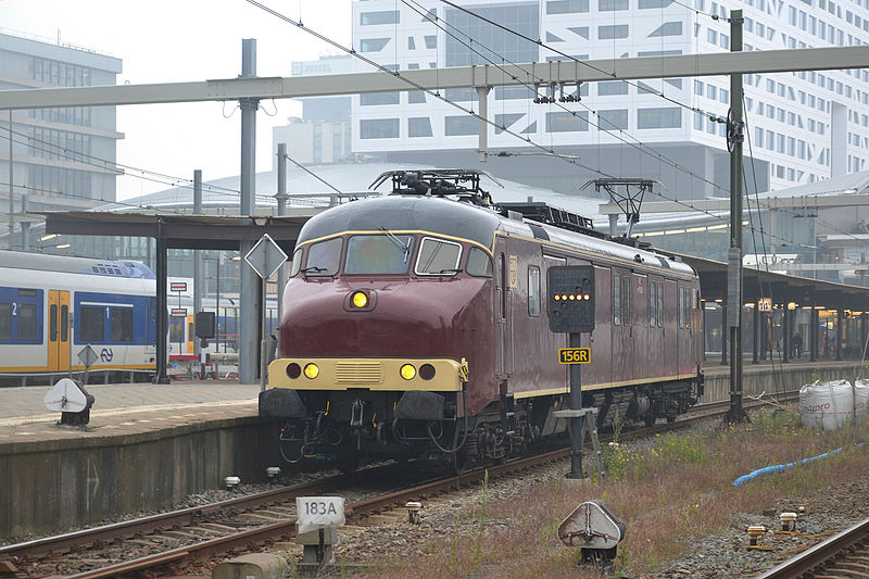 File:MP 3031, Utrecht Centraal (1) (15167335021).jpg