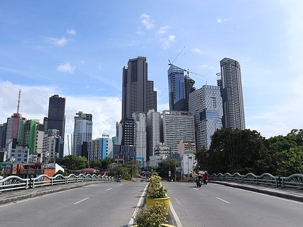 Image: Makati Poblacion skyscrapers, Makati Avenue (Makati; 06 20 2021)