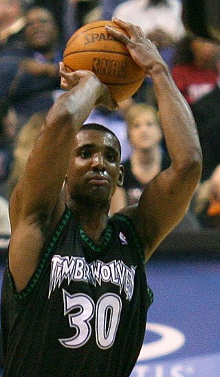 <span class="mw-page-title-main">Mark Blount</span> American basketball player