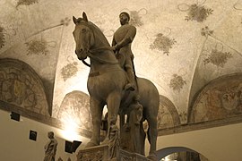 Statua equestre di Bernabò Visconti di Bonino da Campione, un tempo nell'abside di San Giovanni in Conca