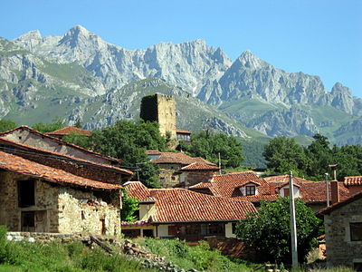 Mogrovejo et le massif d'Ándara.