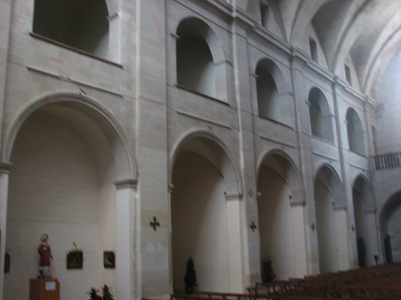 File:Monestir de Sant Esteve de Banyoles 13.jpg