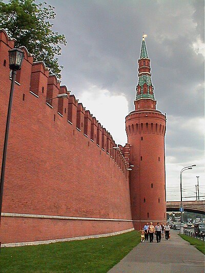 Московская кремлевская стена. Беклемишевская (Москворецкая). Беклемишевская башня башни Московского Кремля. Беклемишевская башня Кремля. Москворецкая башня Московского Кремля.