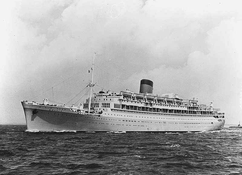 File:Ms Oranje in zee, Bestanddeelnr 908-0402.jpg