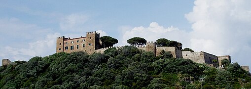 Le château et les remparts