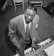 photo de Nat King Cole au piano