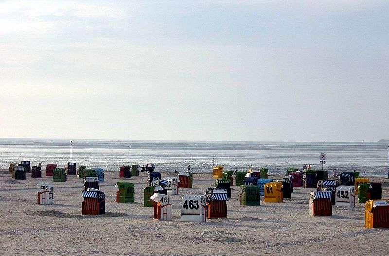 File:Neuharlingersiel-Strand-16.07.07.JPG