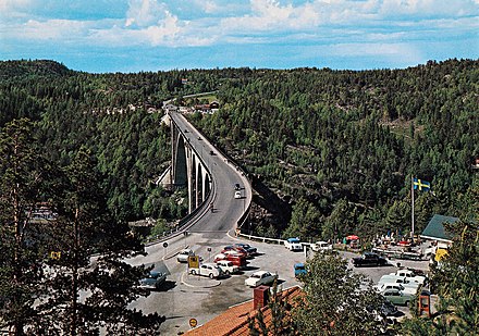 Old photo of the bridge across the border at Svinesund