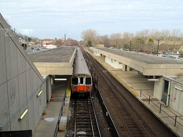 Image: Oak Grove station from fare lobby, January 2012