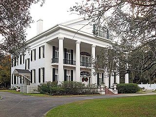 <span class="mw-page-title-main">Oaklawn Manor</span> Historic house in Louisiana, United States