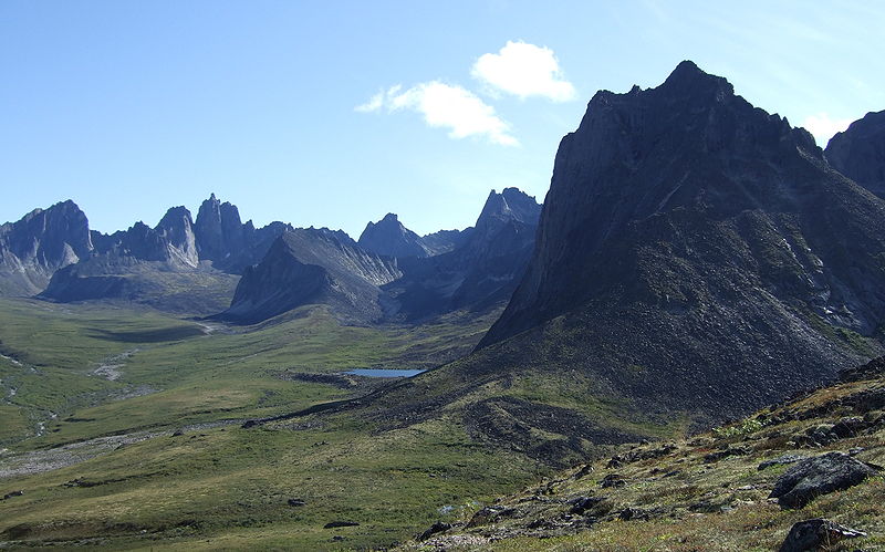 File:Ogilvie Mountains 07.jpg