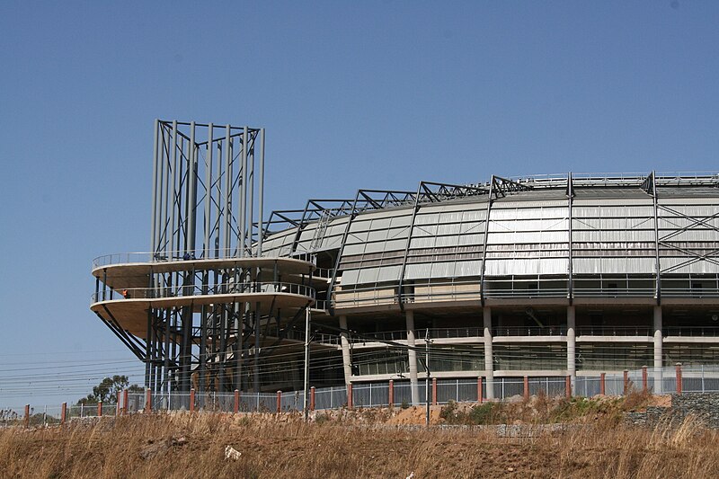 File:Orlando Stadium outside.jpg