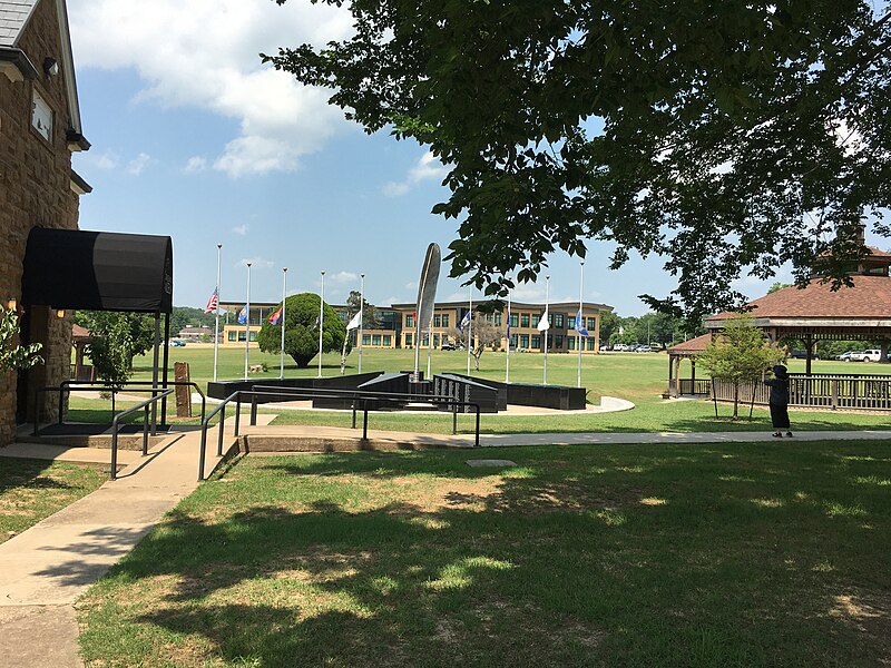 File:Osage Nation Campus central view.jpg