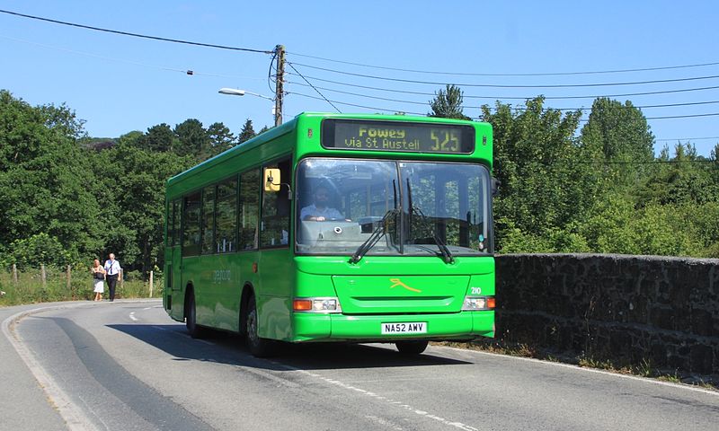 File:Par - Western Greyhound 210 (NA52AWV).JPG