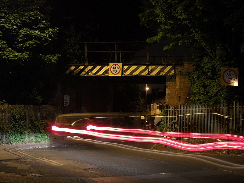 File:Perth Street railway bridge 2.jpg