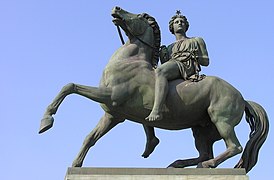 Estatua ecuestre de Pólux Entrada del Palacio Real de Turín.