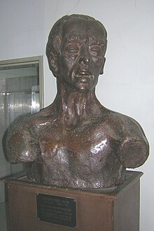 Porfirio Barba Jacob-Busto-Medellin.JPG