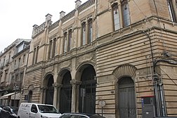 Il palazzo delle poste in Corso Vittorio Emanuele