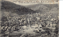 Aerial view of the town in 1905