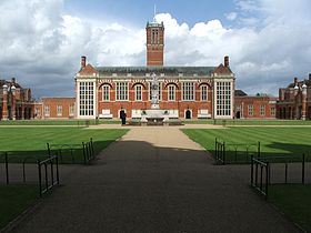 Cortile, Ospedale di Cristo a Horsham, West Sussex