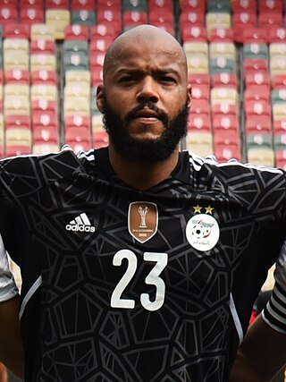 <span class="mw-page-title-main">Raïs M'Bolhi</span> Algerian footballer (born 1986)