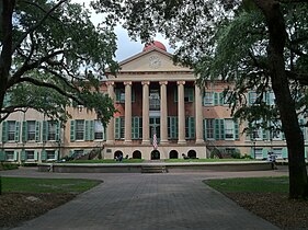 College of Charleston, Hauptgebäude