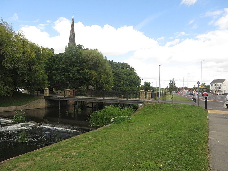 File:River Skerne, Darlington (geograph 5228944).jpg