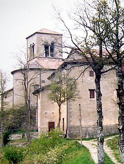 Romanoro church and its presbytery, dating back to the late 19th century.