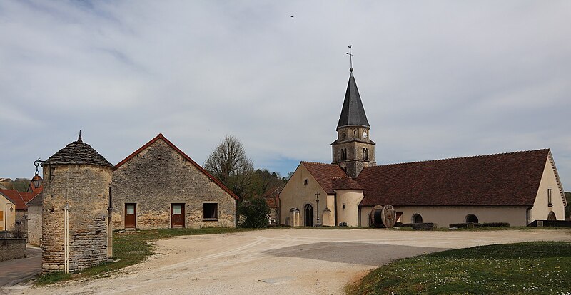 File:Salives (21) Église Saint-Martin - Extérieur- 01.jpg