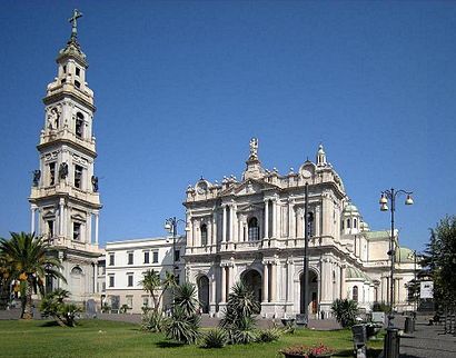 How to get to Santuario di Pompei with public transit - About the place