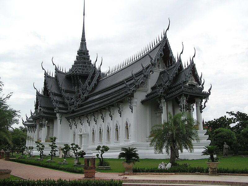 File:Sangphet Prasat Throne Hall.jpg