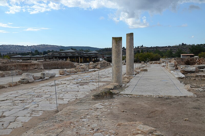 File:Sepphoris (Diocaesarea), Israel - 16432786456.jpg