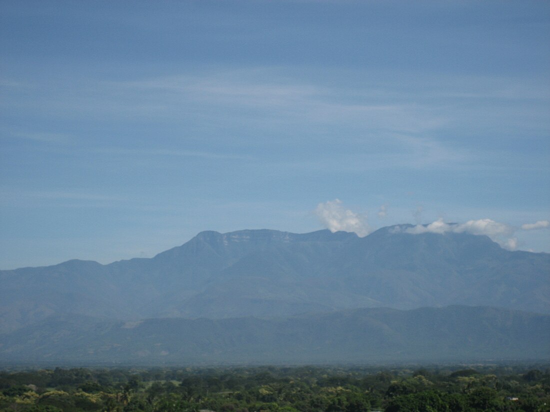 佩里哈山脈