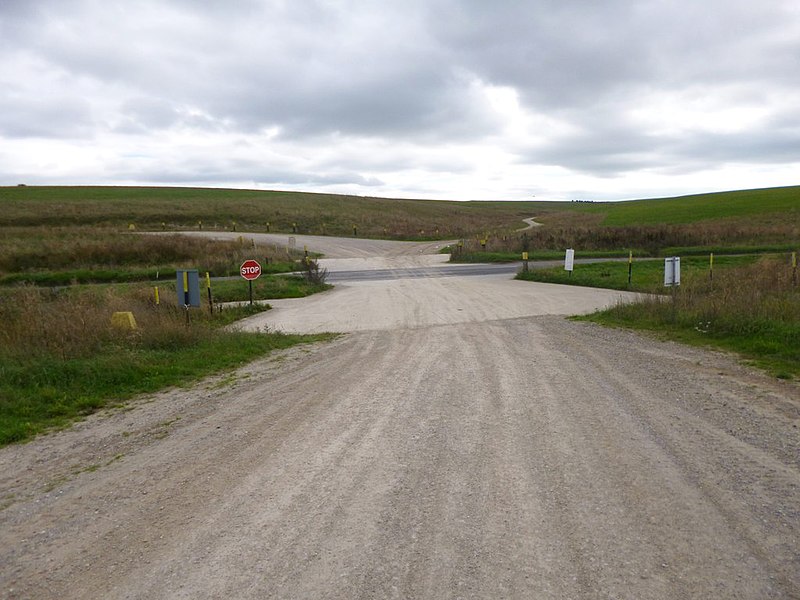 File:Shrewton, tank crossing - geograph.org.uk - 3689680.jpg