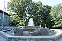 Small fountain in front of the Rideau Hall - panoramio.jpg