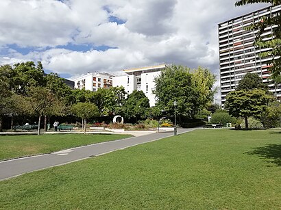 Comment aller à Square des Saint Simoniens en transport en commun - A propos de cet endroit