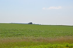 A Dél-Solontól északra fekvő 41-es út mentén található mezők