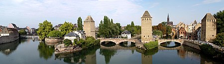Tập_tin:Strasbourg_-_Ponts_Couverts_vus_de_la_terrasse_panoramique.jpg