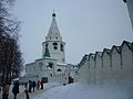 Sissepääs Suzdali kremli hoonekompleksi, vasakul kellatorn
